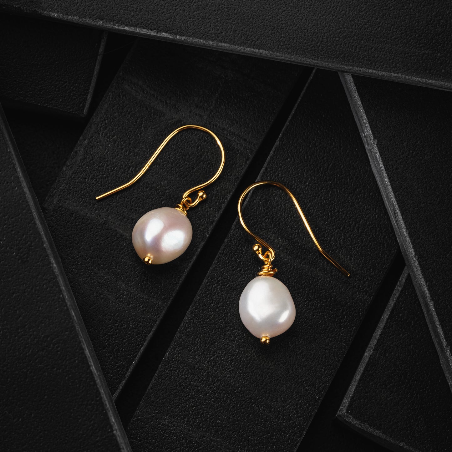 Perle Drop Earrings